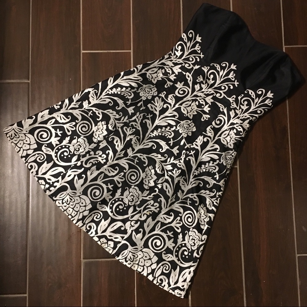 White House Black Market- strapless dress- size 0